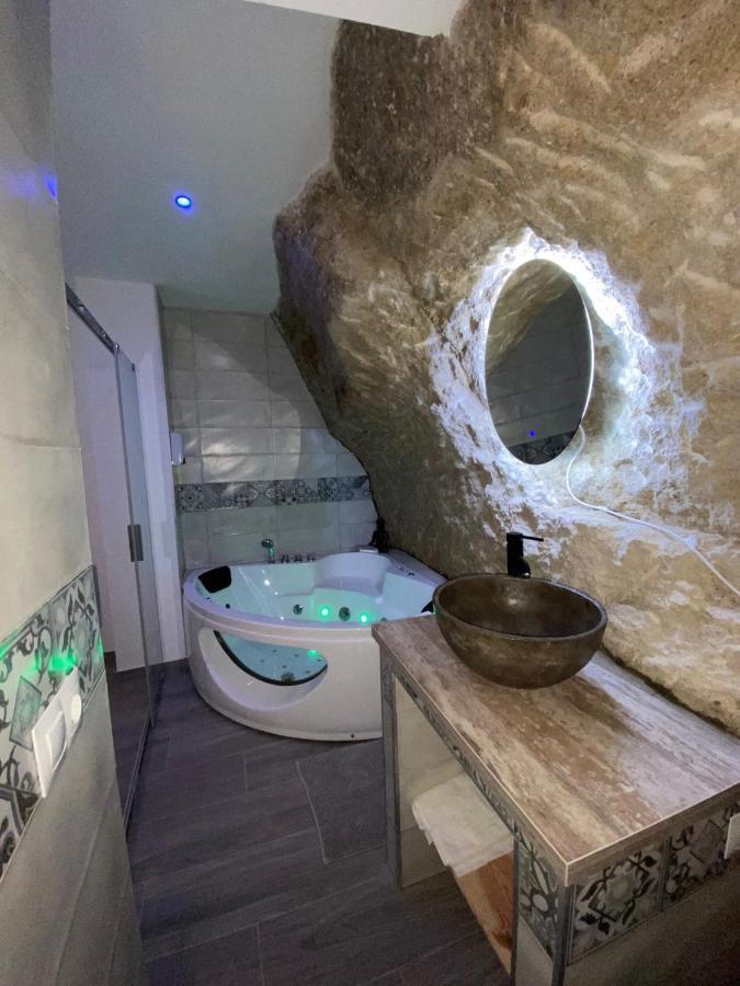 הוילה Setenil De Las Bodegas Casita En El Tajo מראה חיצוני תמונה